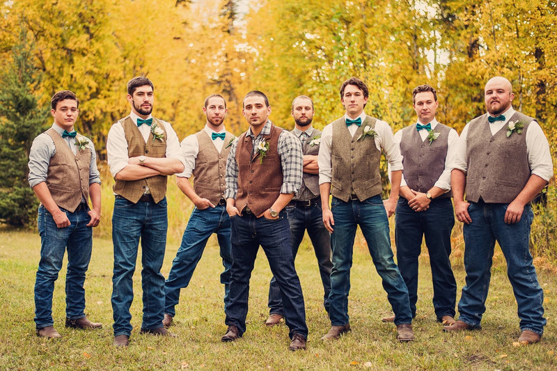 Unforgettable Autumn Groomsmen Gifts: Stand Out This Fall!