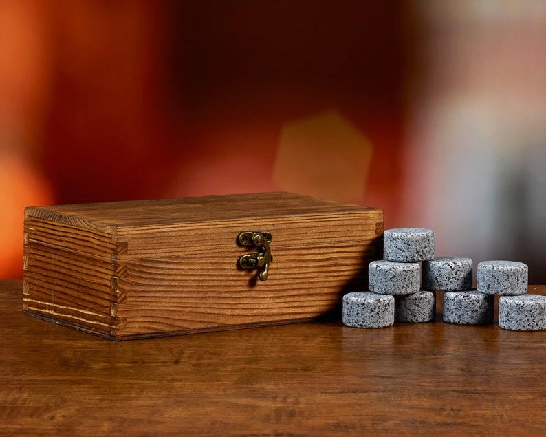 Personalized Round Whiskey Stones Wood Box Gift Set Whiskey Gift Bourbon Stones Father's Day Gift for Dad Groomsmen Perfect Gift for Him